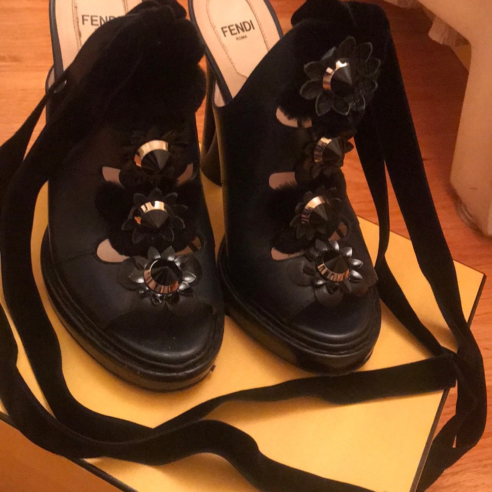 AUTHENTIC FENDI TIE-UP HEELS